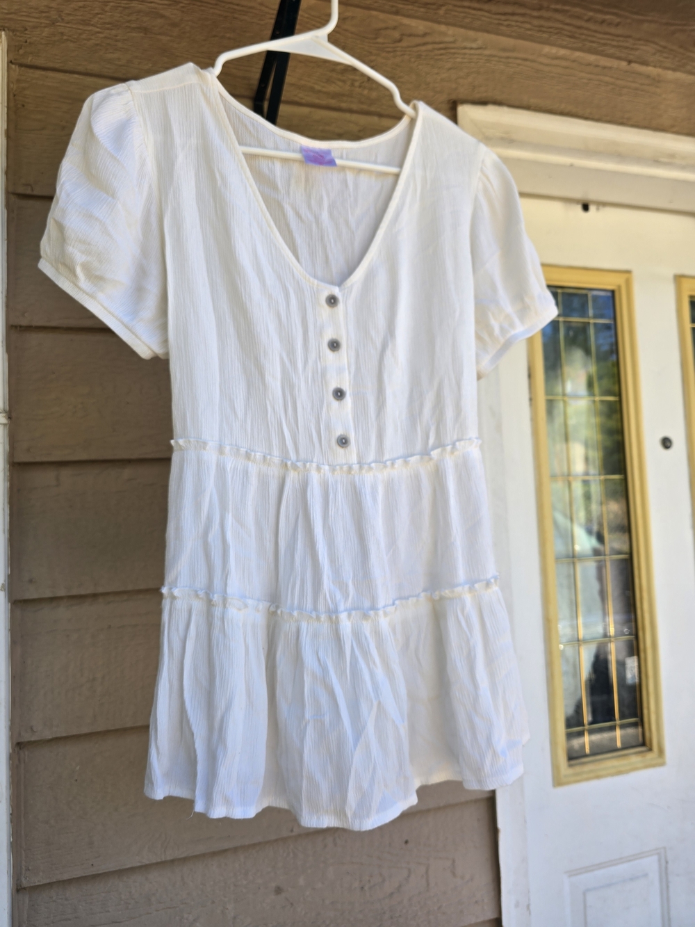 No Boundaries White Tiered Button-Front Women’s Blouse- XL (15/17)